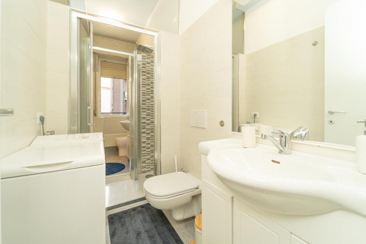 Appartement Trilocale Con Parcheggio Privato à Milan Extérieur photo