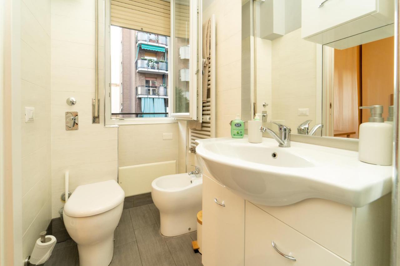 Appartement Trilocale Con Parcheggio Privato à Milan Extérieur photo