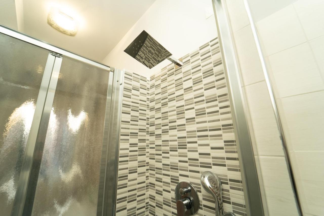 Appartement Trilocale Con Parcheggio Privato à Milan Extérieur photo