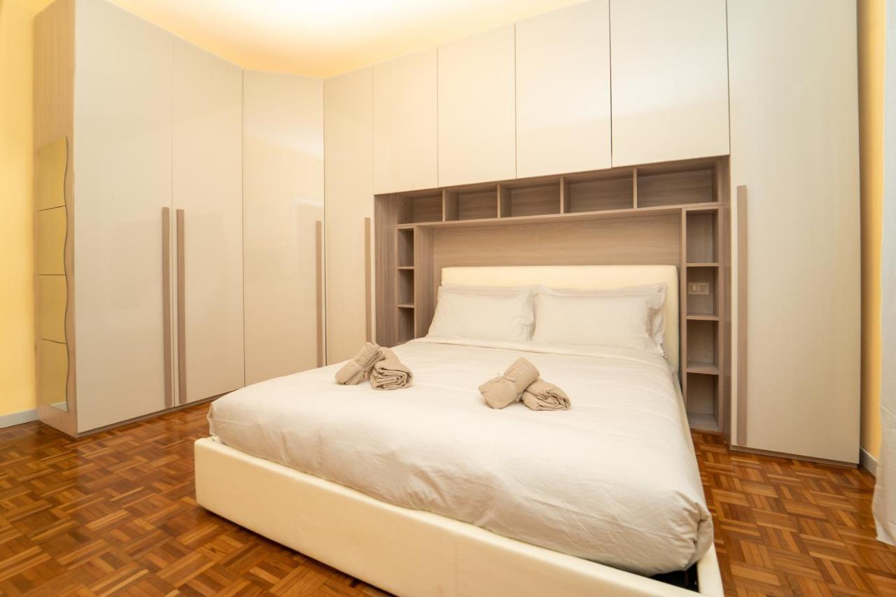 Appartement Trilocale Con Parcheggio Privato à Milan Extérieur photo